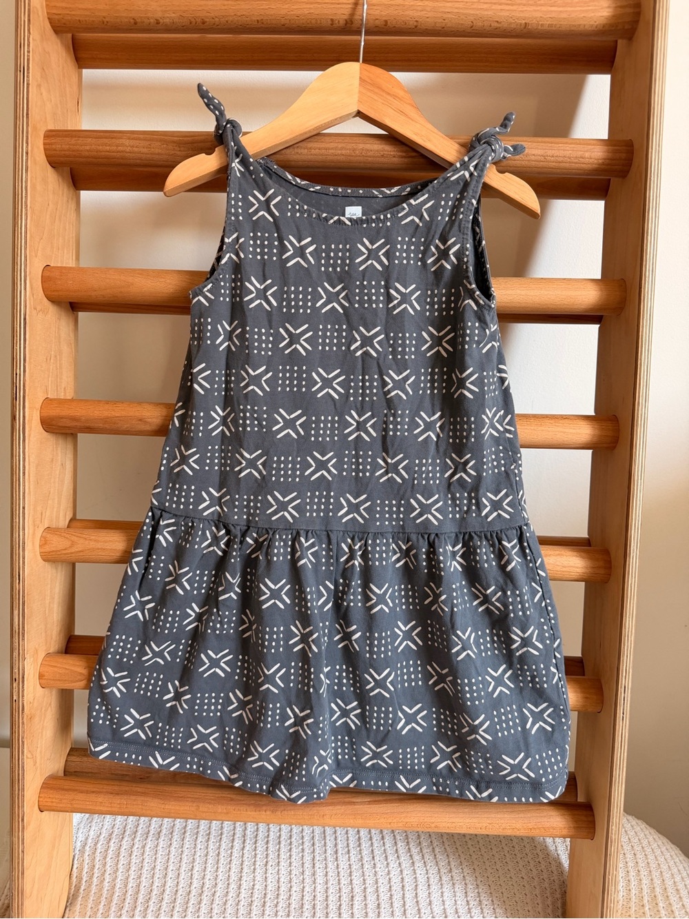 ✨Tea Collection Gray and White Geometric Tie-Shoulder Dress 100% Cotton GUC Sz 5